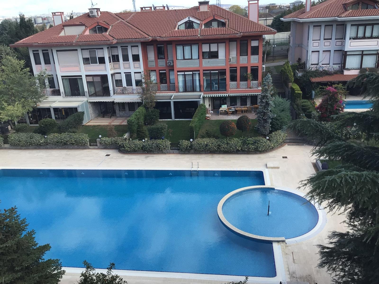 TUZLA MERCAN Satılık SİTEDE HAVUZLU VİLLA
